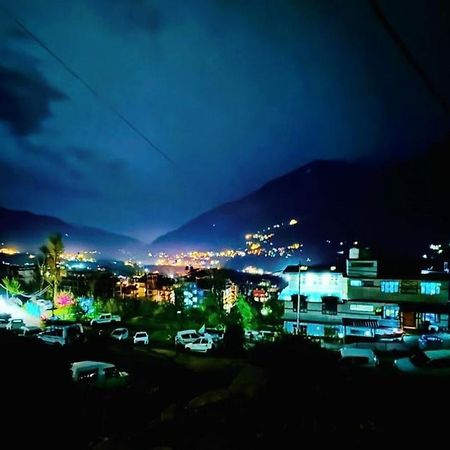 Hotel Himachal Heights Манали Экстерьер фото