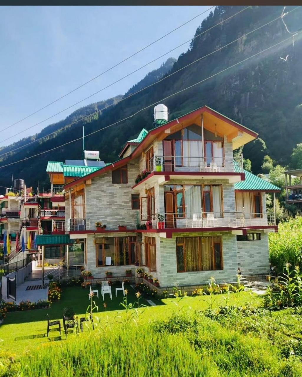 Hotel Himachal Heights Манали Экстерьер фото
